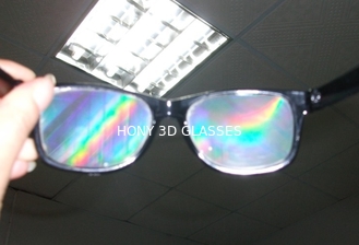 Τα προσαρμοσμένα μίας χρήσης γυαλιά πυροτεχνημάτων PC τρισδιάστατα για τη ακτίνα λέιζερ παρουσιάζουν