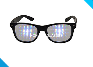 Σπειροειδή πλαστικά τρισδιάστατα γυαλιά διάθλασης ουράνιων τόξων για τα νέα κόμματα Rave έτους
